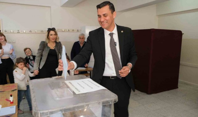 Manisalı siyasiler sandık başına gitti