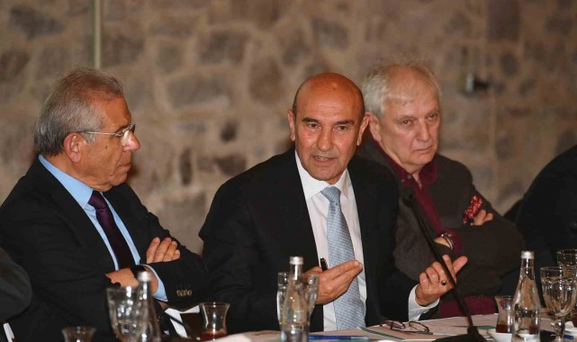 Soyer'den veda öncesi son toplantı: "Ben yola devam ediyorum"