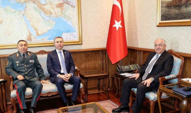 Bakan Güler, Kazakistan'ın Ankara Büyükelçisi Yerkebulan Sapiyev'i kabul etti
