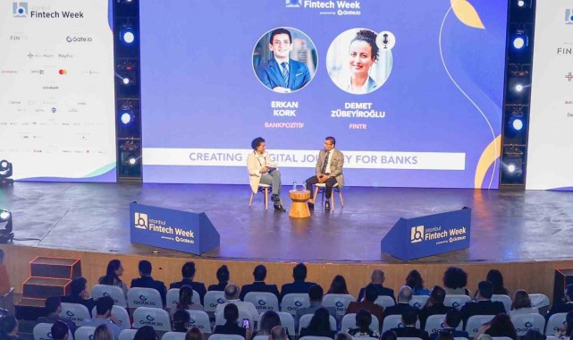 "Blockchain tabanı ile birlikte yapay zekaya önem veren firmalar bayrağı önde tutacak"