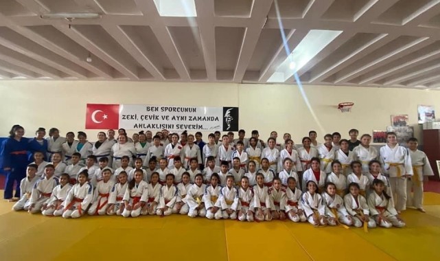 Judocular kuşak atladı