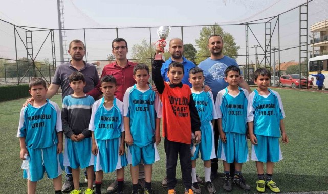 Manisa'da 23 Nisan Ulusal Egemenlik Futbol Turnuvası sona erdi