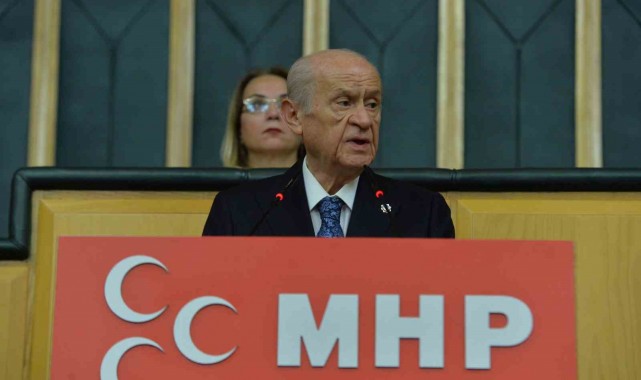 Bahçeli: " İmralı canisinin ve cezaevindeki terör mahkumlarının affını istiyor musunuz, Vatan topraklarının bir bölümünde bağımsız Kürdistan'ın kurulmasından yana mısınız"