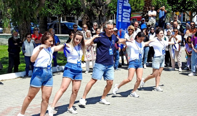 İki Yaka Festivali sokakları karnaval alanına çevirdi