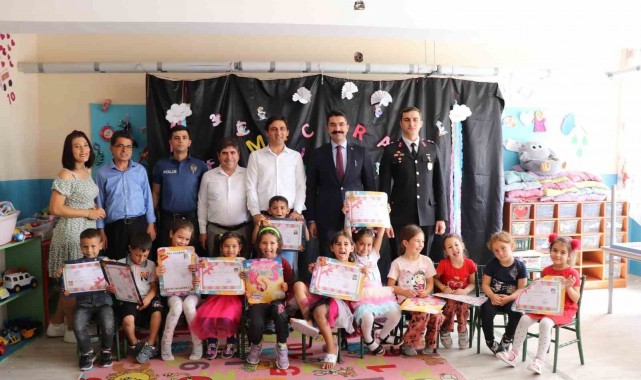 Manisa'da o ilçede karne heyecanı yaşandı