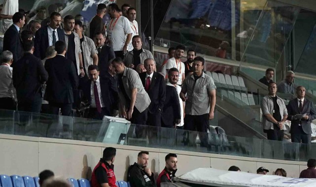 Cumhurbaşkanı Recep Tayyip Erdoğan, Başakşehir - La Fiorita maçını izledi