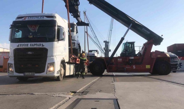 Lojistik firmaları: "Suriye'deki tırlarımız için endişeli değiliz"