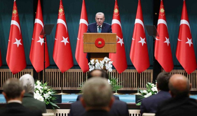 Erdoğan: "Uluslararası toplum, İsrail'in tüm bölgeyi ateşe atan bu haydutluğuna daha fazla sessiz kalamaz"