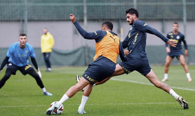 Fenerbahçe, Twente maçı hazırlıklarına başladı