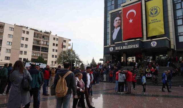 Belediye çalışanları iş bıraktı