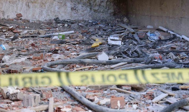 Çöken balkondan zemine düşen işçi hayatını kaybetti