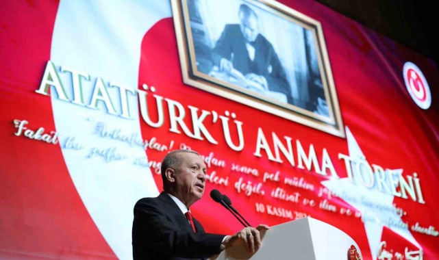 Cumhurbaşkanı Erdoğan: 'Gazinin ömrü 10 yıl daha ülkeyi yönetmeye el verseydi bambaşka bir Türkiye görecektik'
