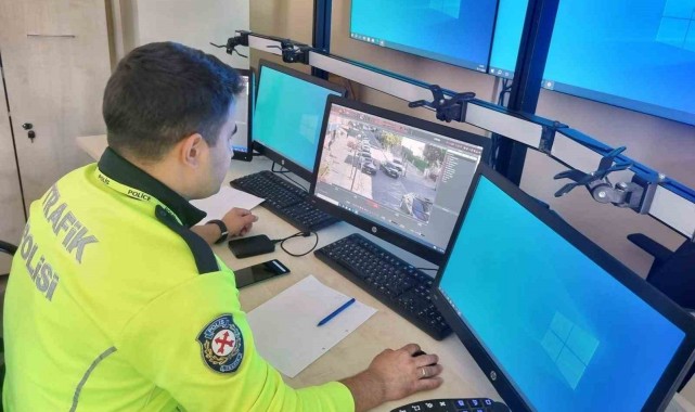 Trafikte sıkı denetim devam ediyor: 7 Araç men edildi