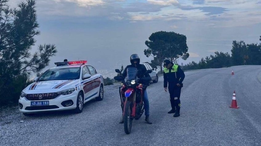Manisa’da 7 motosiklet trafikten men edildi