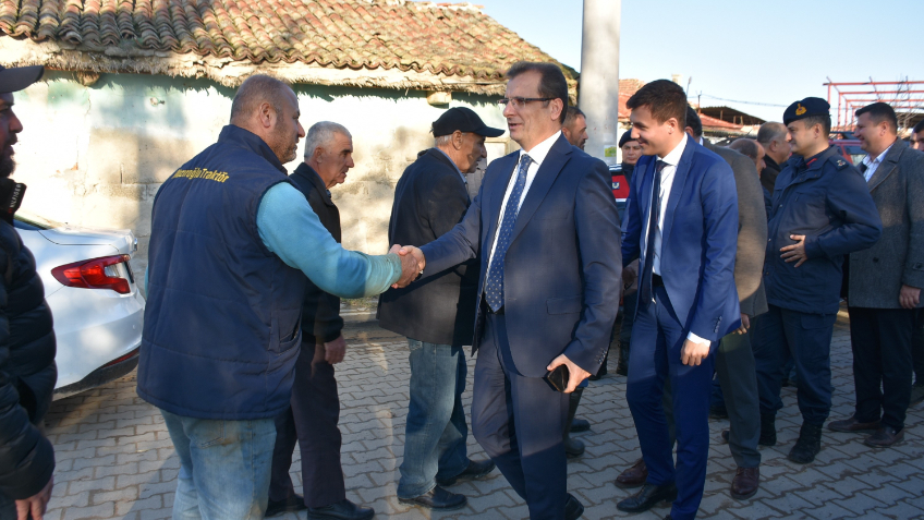 Salihli Kaymakamı Güldoğan, 3 mahallede talepleri dinledi