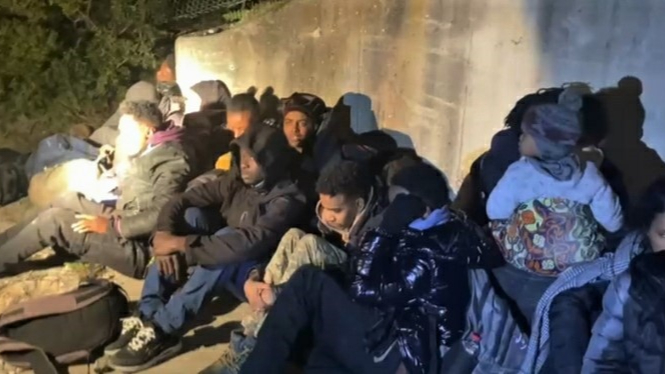 İzmir’de 25 kaçak göçmen yakalandı