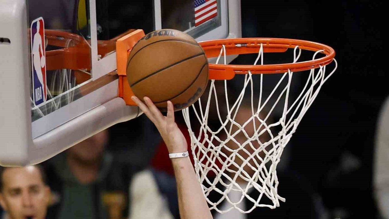 Şengün’ün triple-double performansı galibiyete yetmedi