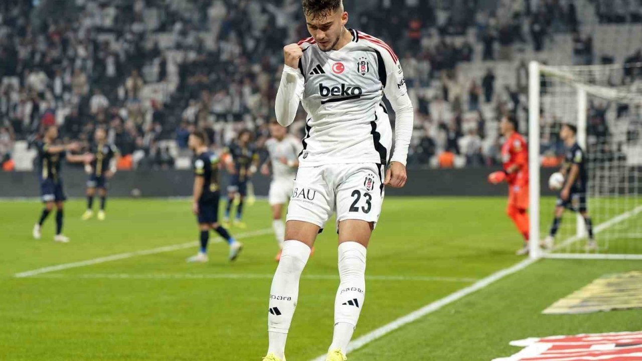 Ernest Muçi, Mario Gomez’den sonra ilk peşinde!