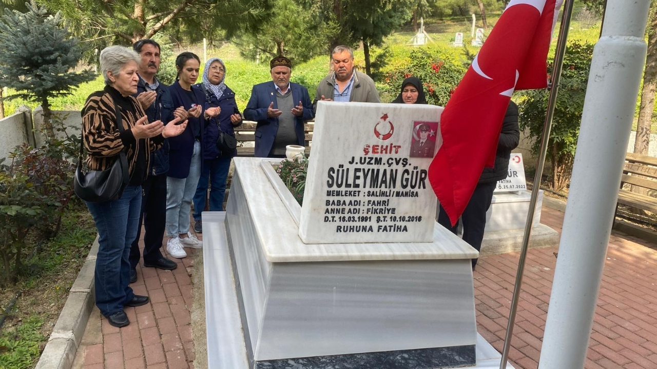 Şehit aileleri ve gazilerden hüzün dolu ziyaret