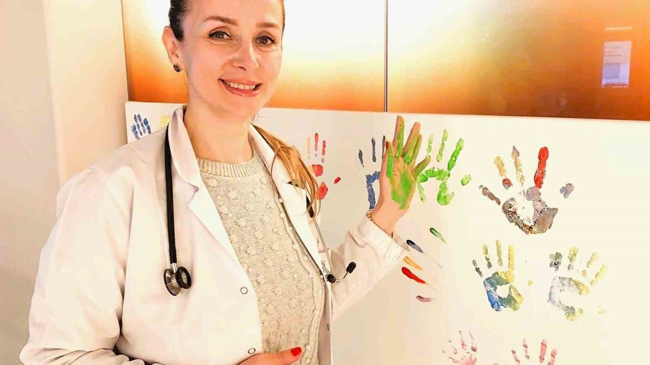 Otizm farkındalığına renkli dokunuş