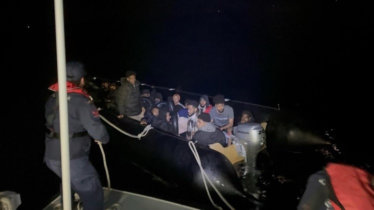 İzmir açıklarında 36 düzensiz göçmen yakalandı!