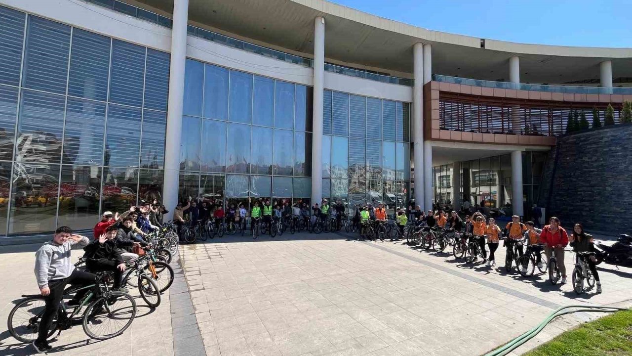 Manisa’da kalp sağlığı için pedal çevirdiler