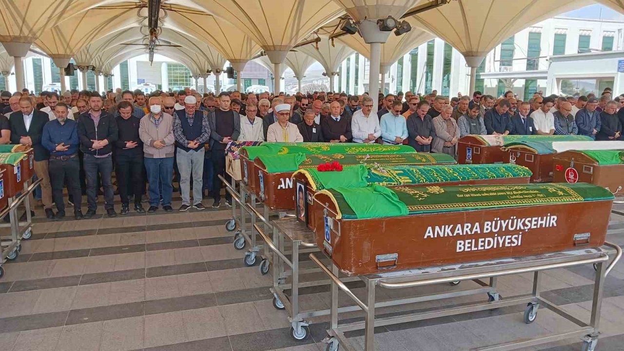 Vefat eden oyuncu Leyla Okay son yolcuğuna uğurlandı