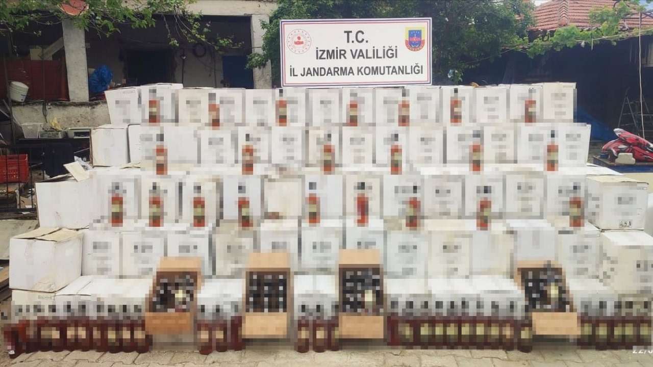 İzmir’de 3 bin 142 şişe kaçak içki ele geçirildi