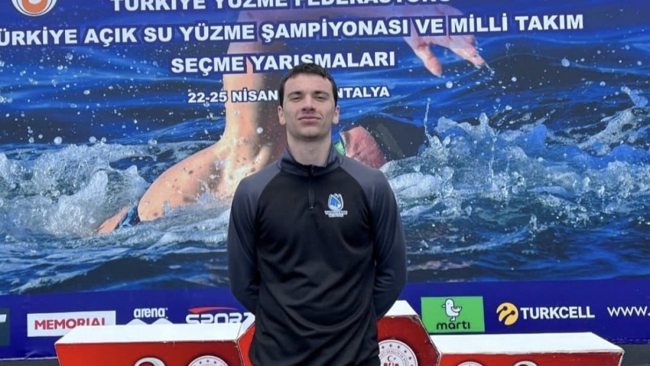 Yunusemreli yüzücü Umut Özköylü Türkiye Şampiyonu oldu