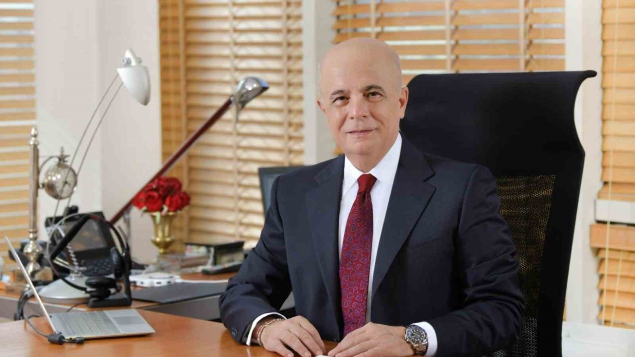 Ali Ülker yönetim kurulu başkanlığını Mehmet Tütüncü’ye devretti