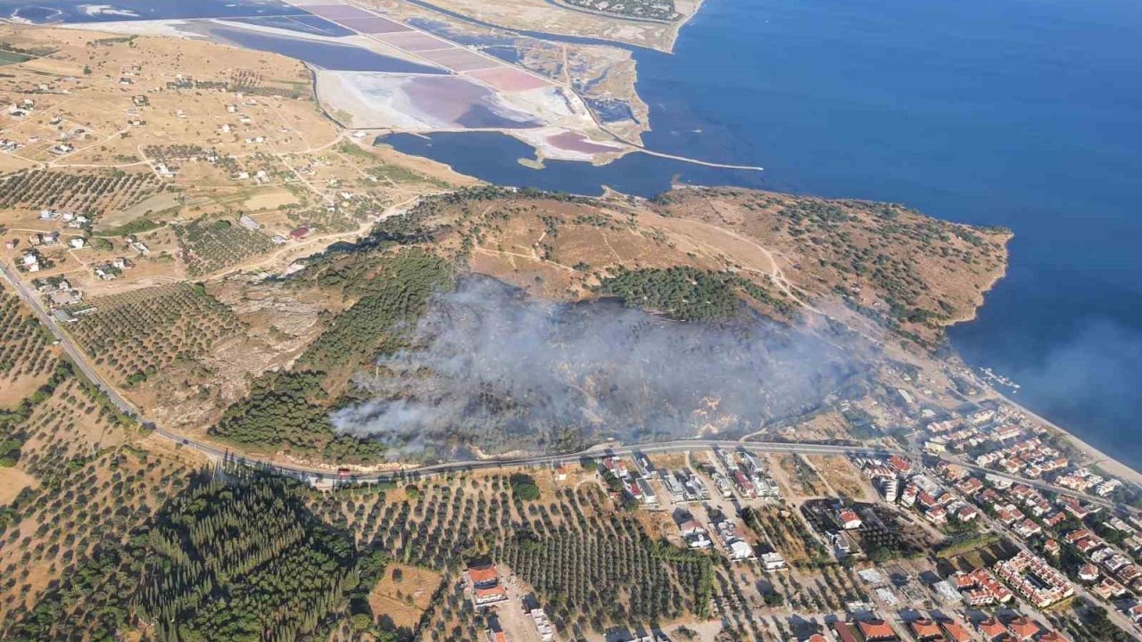İzmir’de orman yangını kontrol altında