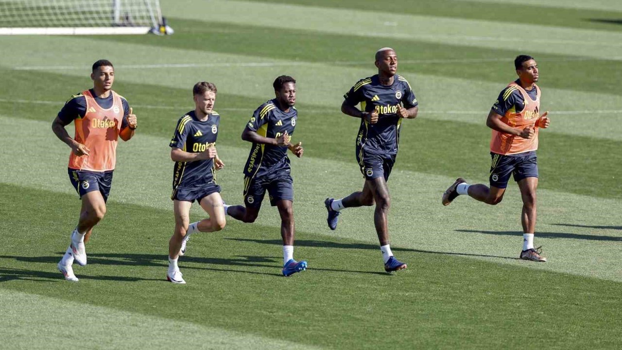 Fenerbahçe, kuvvet ve dayanıklılık idmanı yaptı