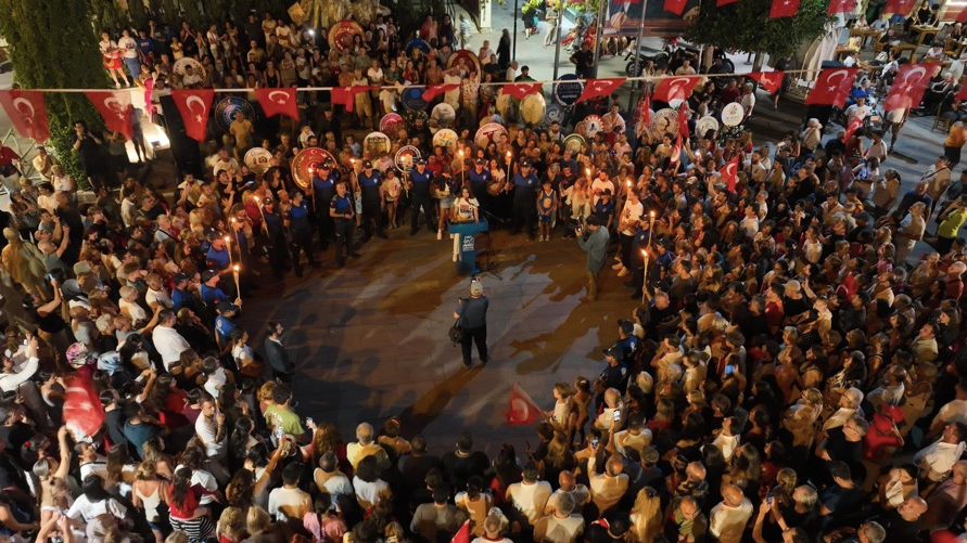 Çeşme’de 30 Ağustos Zafer Bayramı Coşkusu