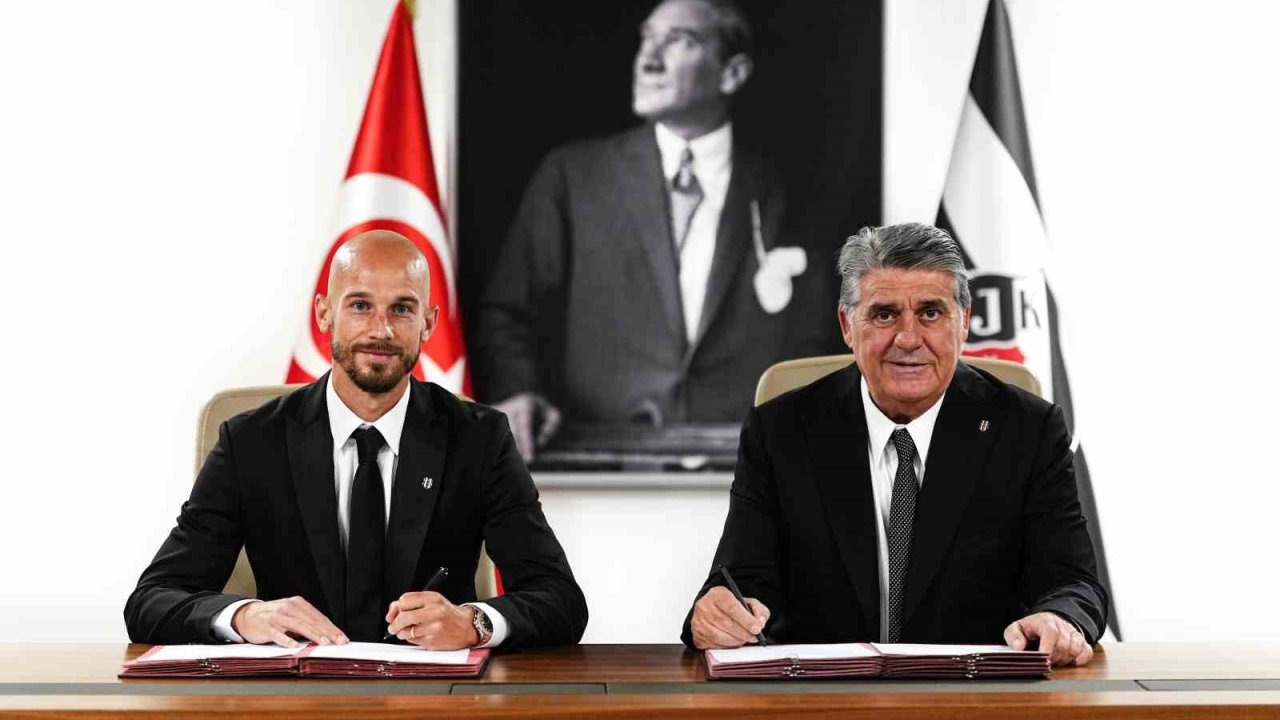 Beşiktaş, Vaclav Cerny ile sözleşme imzaladı