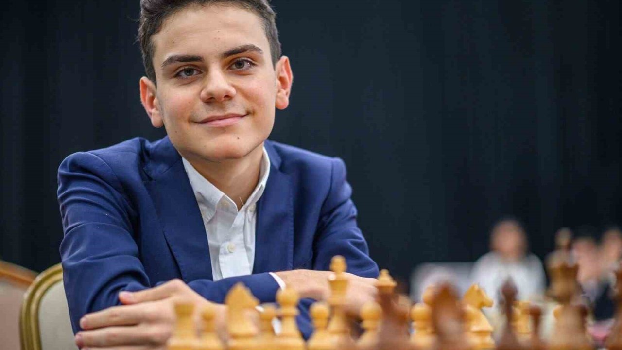 Ediz Gürel, dünya şampiyonu Gukesh’i mağlup etti