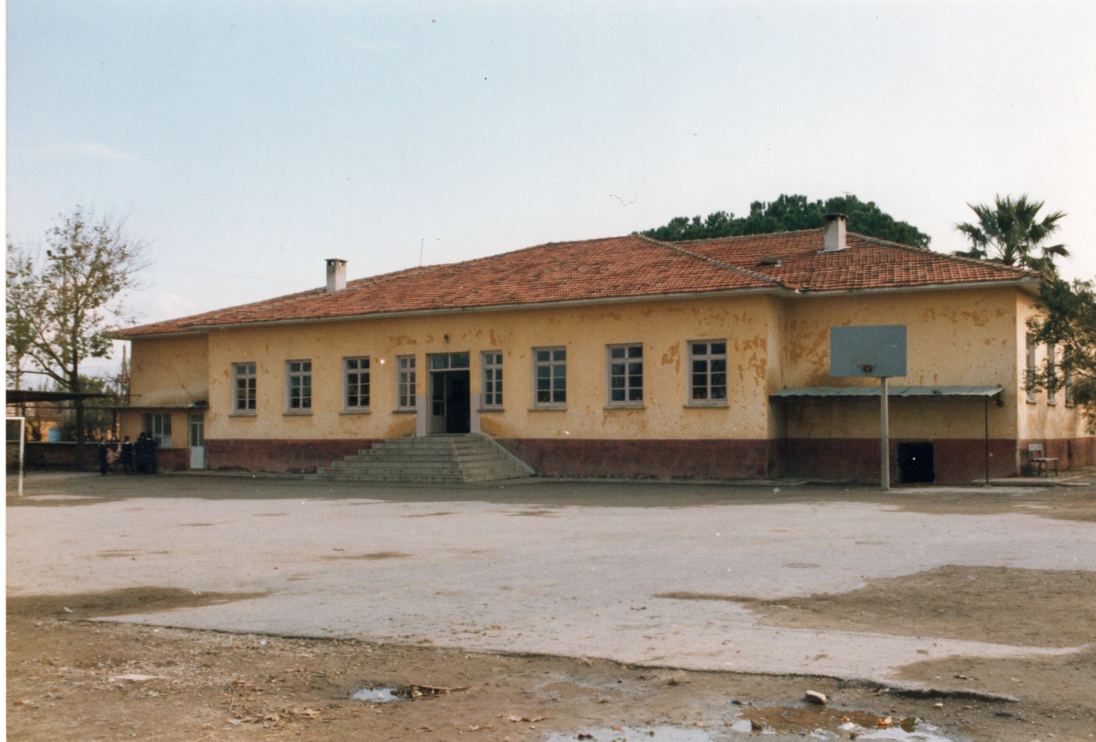 GEÇMİŞTEN GÜNÜMÜZE BOZKURT (İHSAN ERTURGUT) İLKOKULU