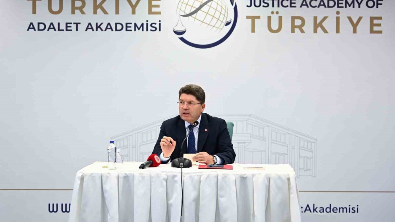 Bakan Tunç: "Türkiye Yüzyılı, adaletin de yüzyılı olacak"