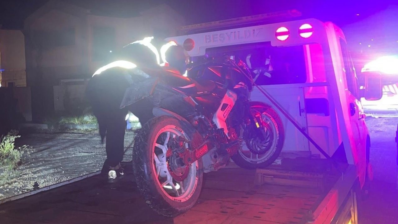 Çeşme’de plakasız, kasksız ve abartı egzozlu motorlara sıkı denetim