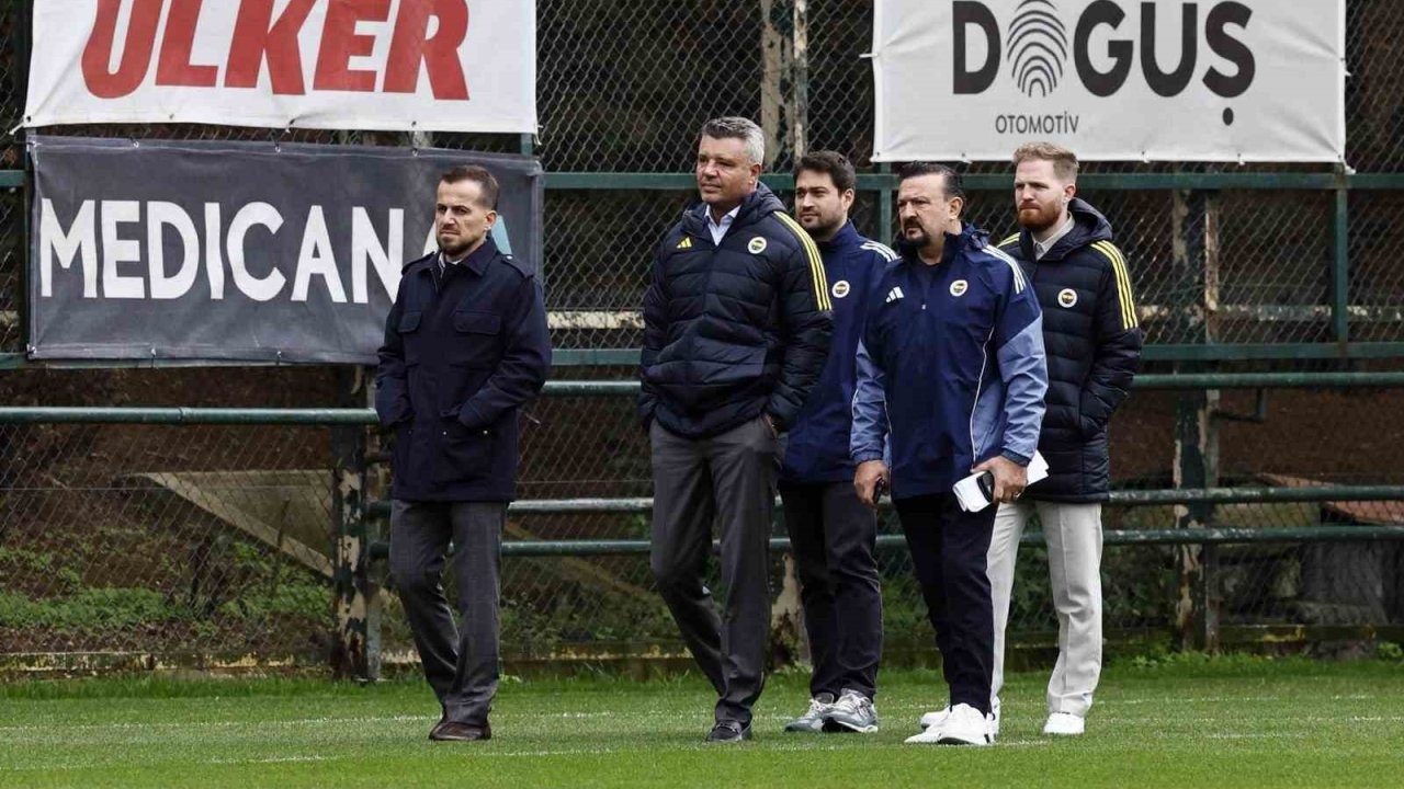 Fenerbahçe’de Başkan Saran idmanı takip etti
