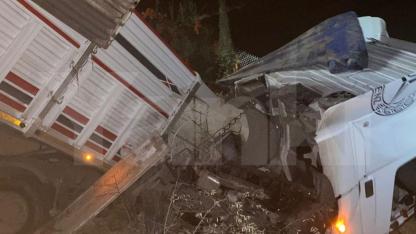 İzmir-İstanbul Yolu'nda kaza: 1'i ağır 2 yaralı!