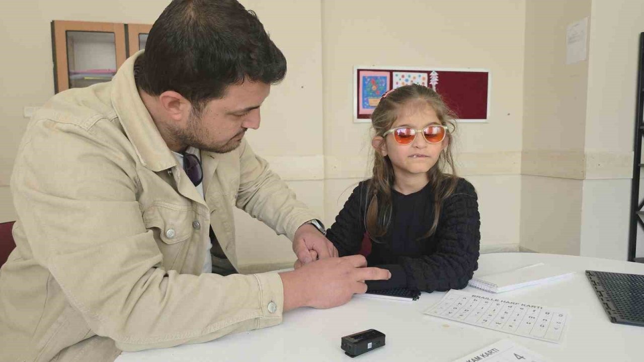 Kalbi küçük, azmi büyük: Defne’nin öğrenme mücadelesi ilham oldu