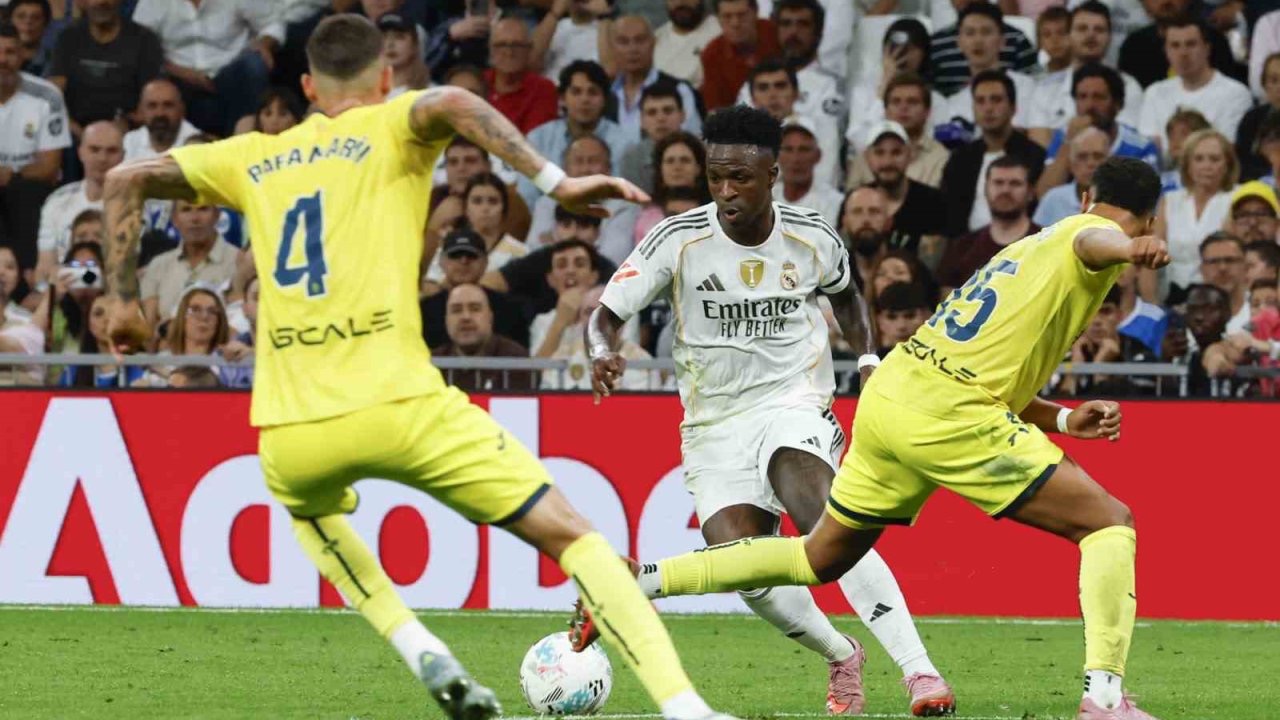Real Madrid maç fazlasıyla liderliğe yükseldi