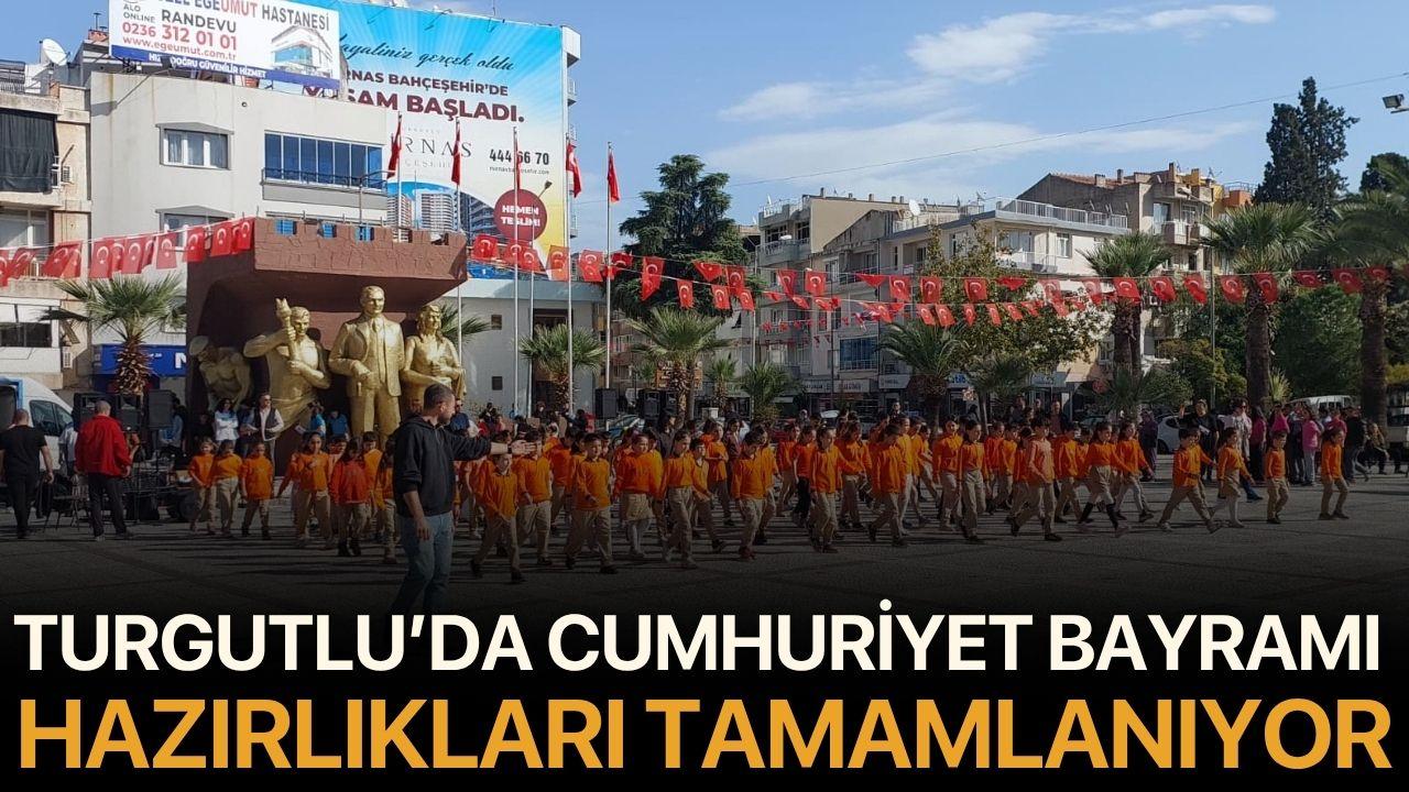 Turgutlu’da Cumhuriyet Bayramı Hazırlıkları Tamamlanıyor