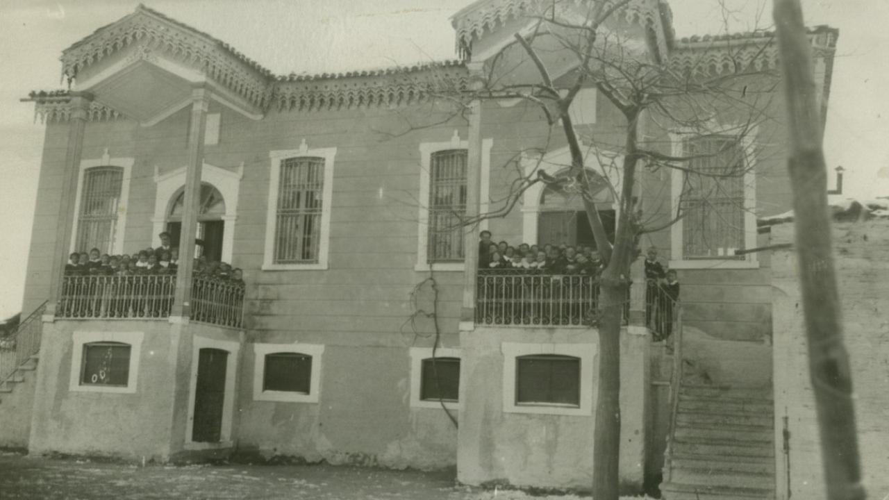 YOK OLAN BİR YAPI: HİLAL İLKOKULU
