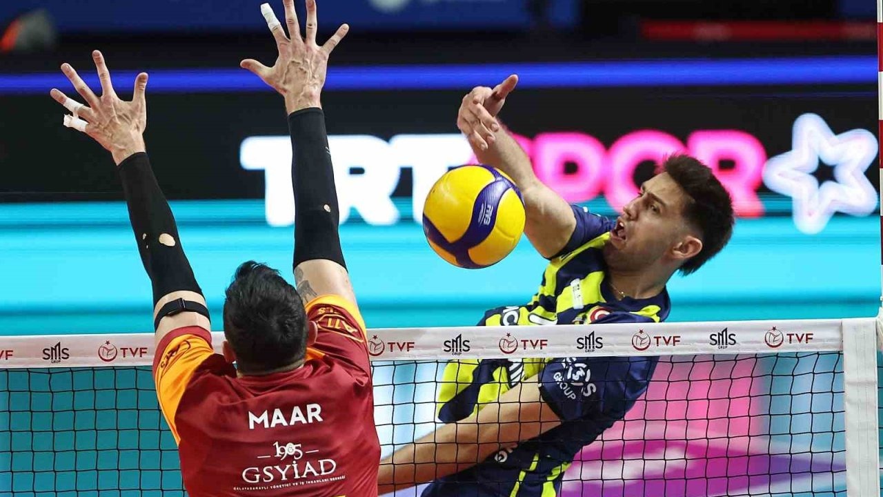 Efeler Ligi: Fenerbahçe: 2 - Galatasaray: 3