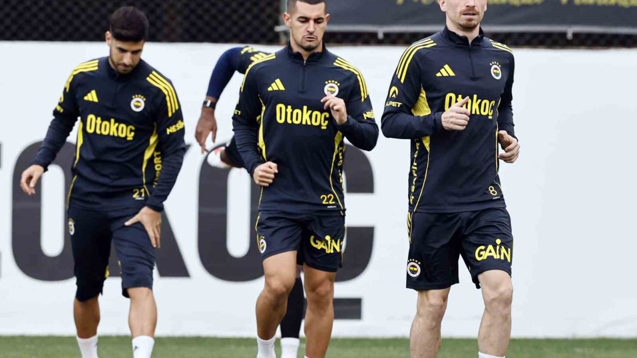 Fenerbahçe, Çaykur Rizespor maçı hazırlıklarına devam etti (Antrenmandan kareler)