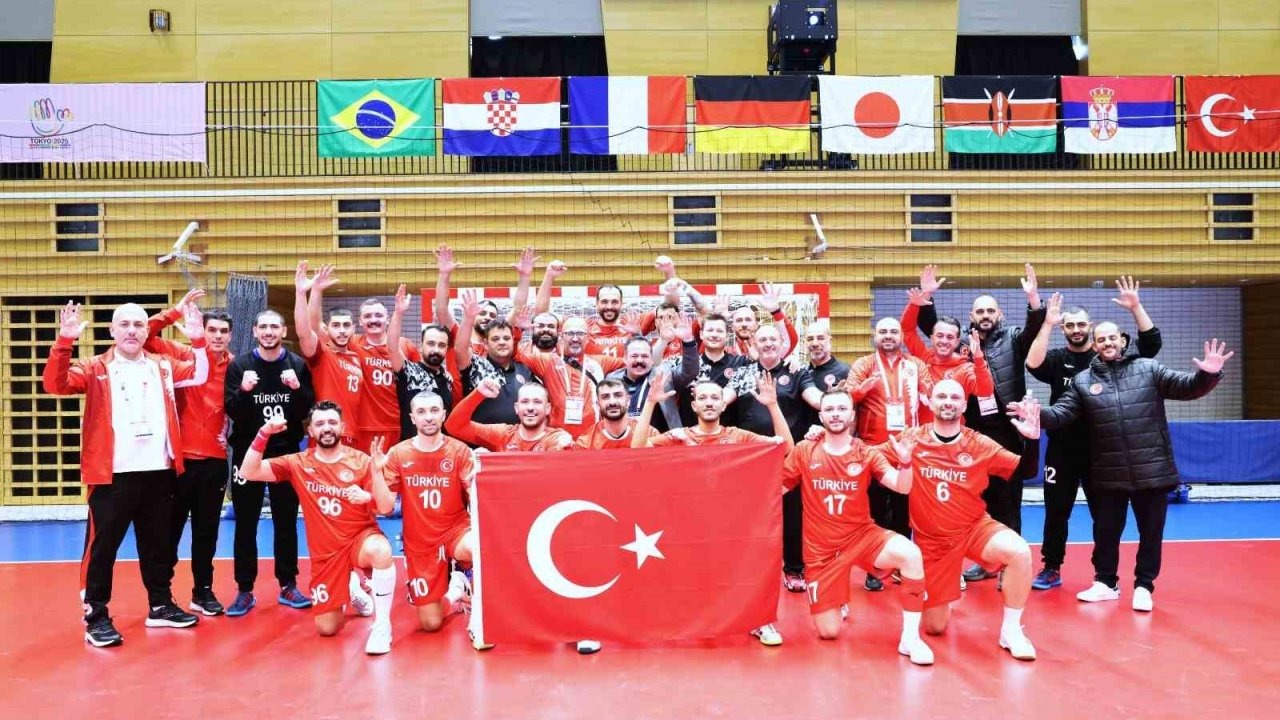 Futbol ve hentbol milli takımları, Tokyo’da yoluna kayıpsız devam ediyor