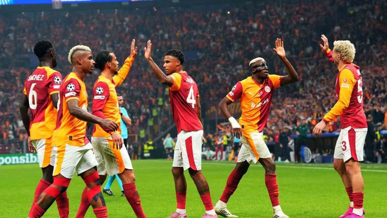Galatasaray, UEFA Şampiyonlar Ligi’nde Ajax deplasmanında