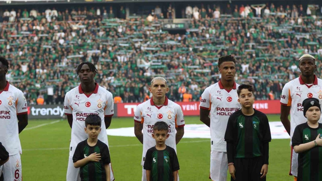 Galatasaray’da 2 değişiklik