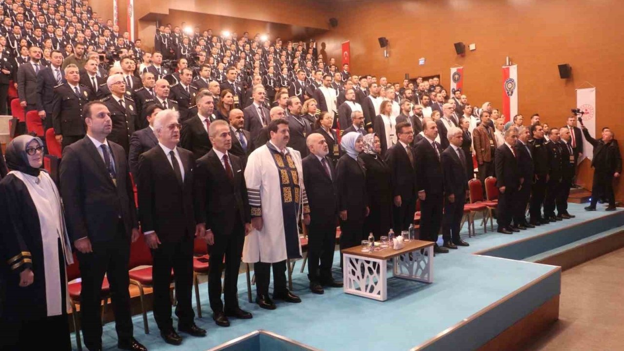 Göç İdaresi Başkanı Kök: Ülkemizde yasal kalışı olan yabancı sayısı 3 milyon 611 bin 218’dir"